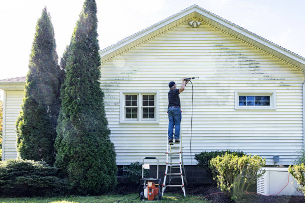 Best Roof Washing  in Briarcliff, TX